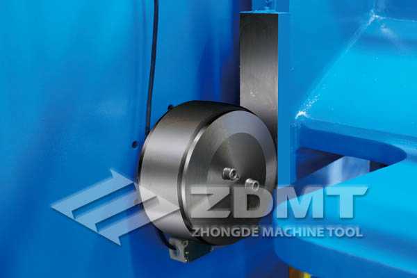 三點滾輪導軌結(jié)構(gòu).jpg 三點滾輪導軌結(jié)構(gòu).jpg