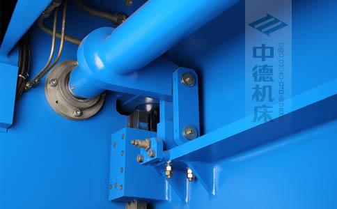 ZDPK-6325配有中德公司最新型扭軸同步裝置，強度高，能調(diào)節(jié)，專利技術(shù).jpg